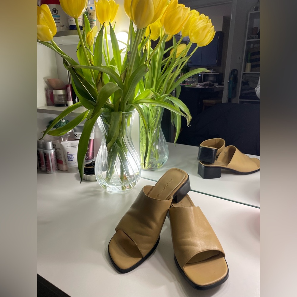Liz Claiborne Yellowish/Tan Women's Sandals